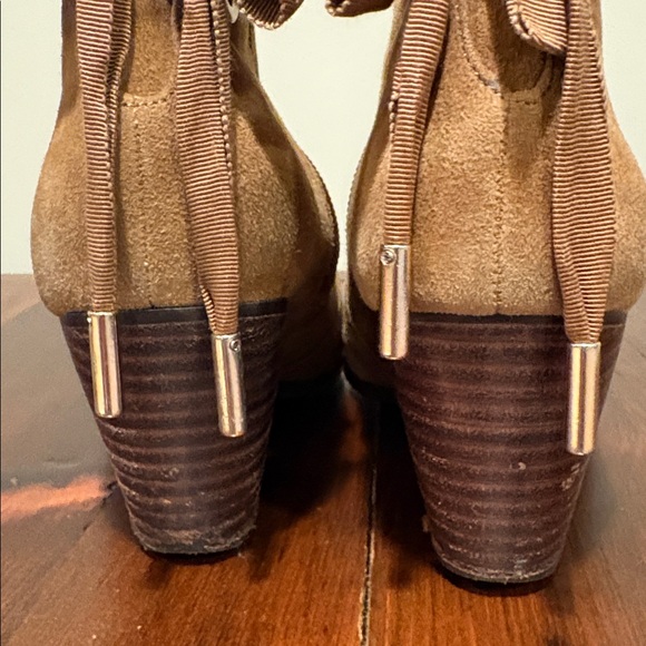 Bella Vita Elka Suede Ankle Booties Size 7.5 N - Picture 10 of 13